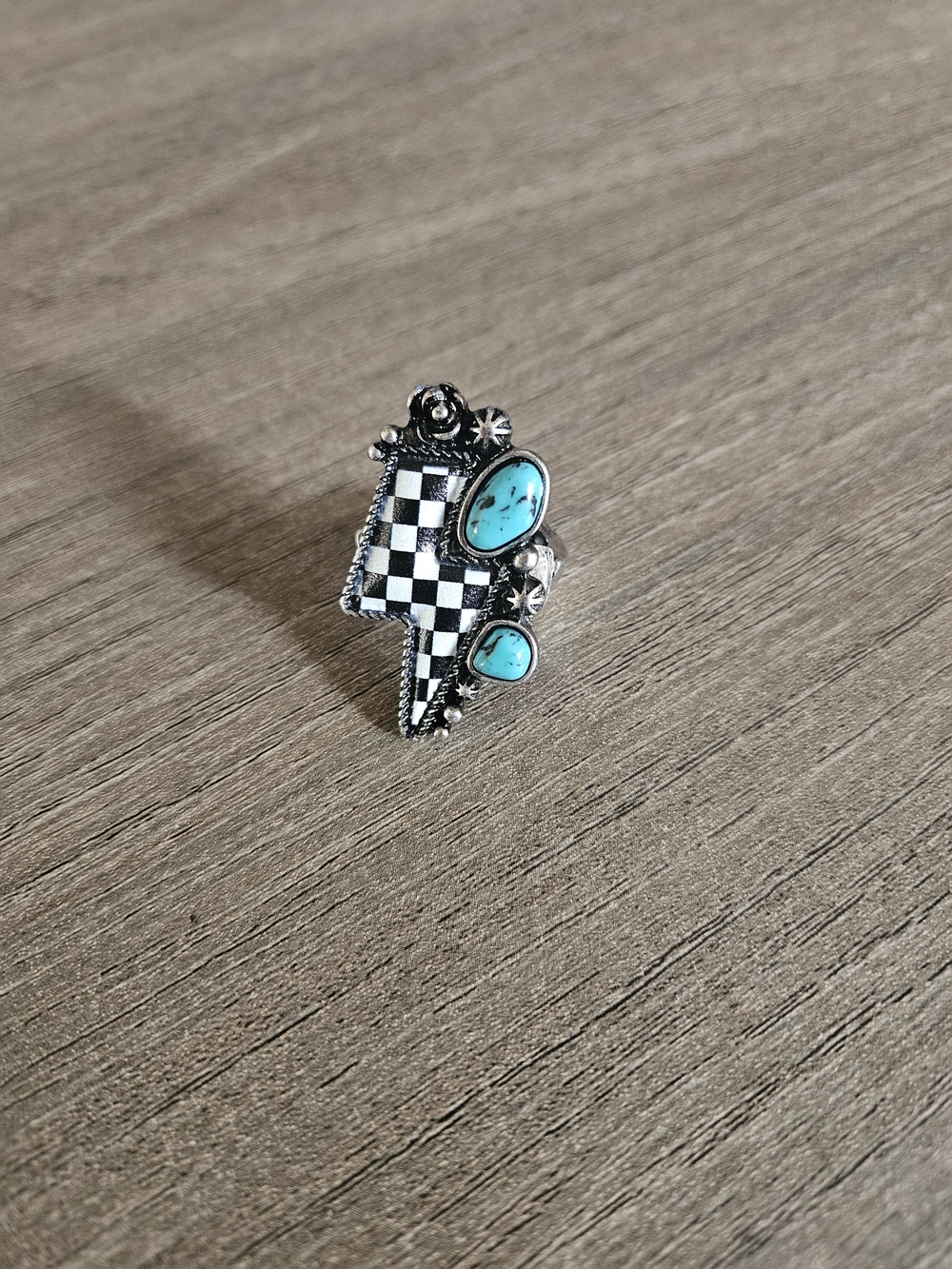Checkerboard Stretchable Statement Ring with Turquoise Accents-NWOT